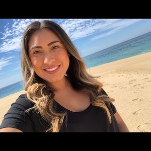 Meet your Posher, Yvette